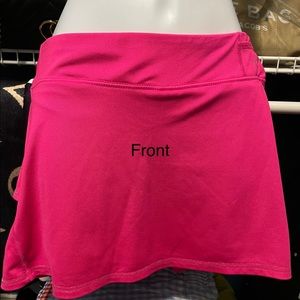 Gap Fit skirt with short xxl ( but in small size)